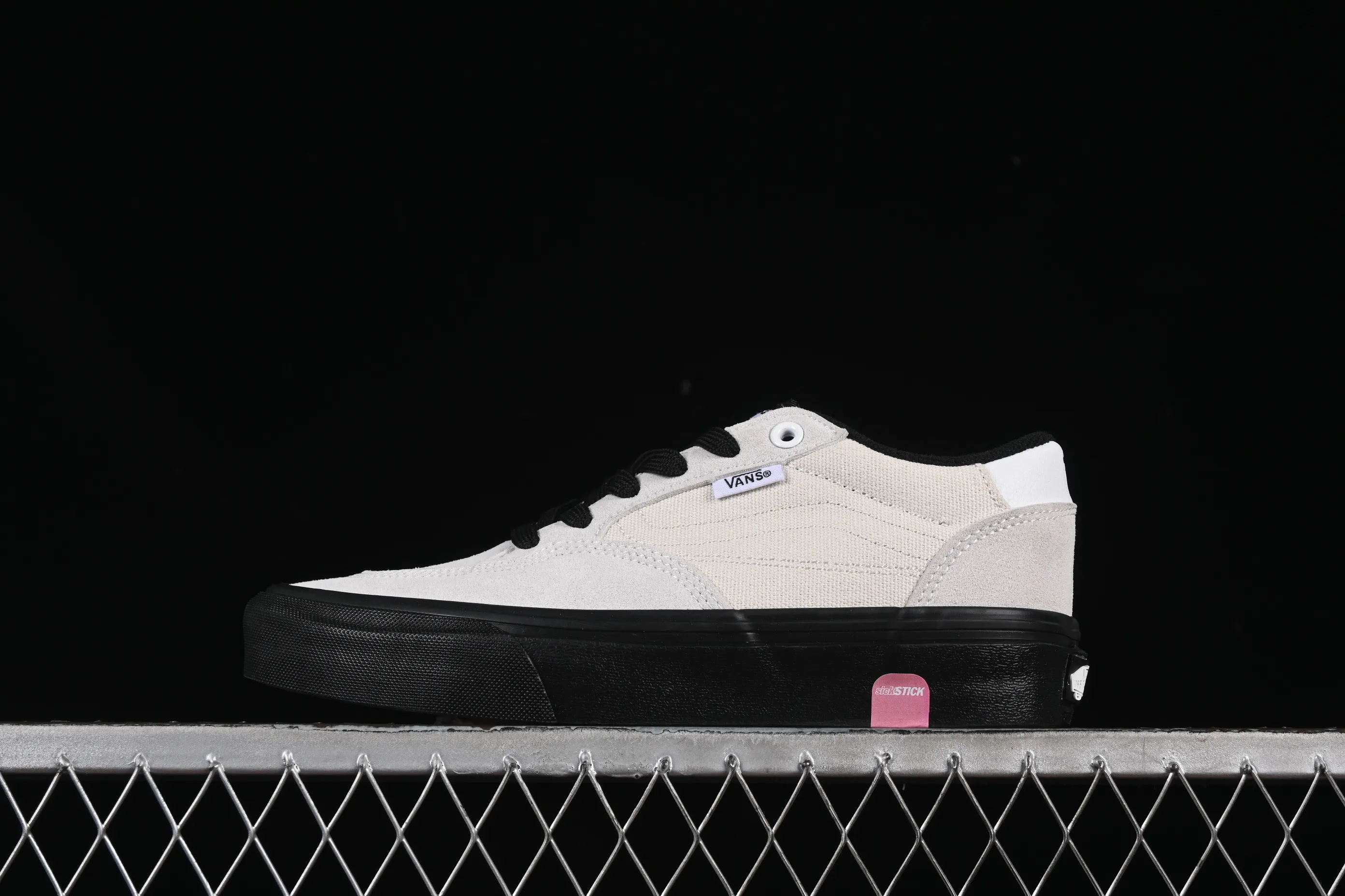 All categories Vans Vans series Vans Low Vans low-top Vans Rowan Skate Boarding Classic and versatile lightweight and comfortable professional skateboard shoes VN0A4TZCYB2